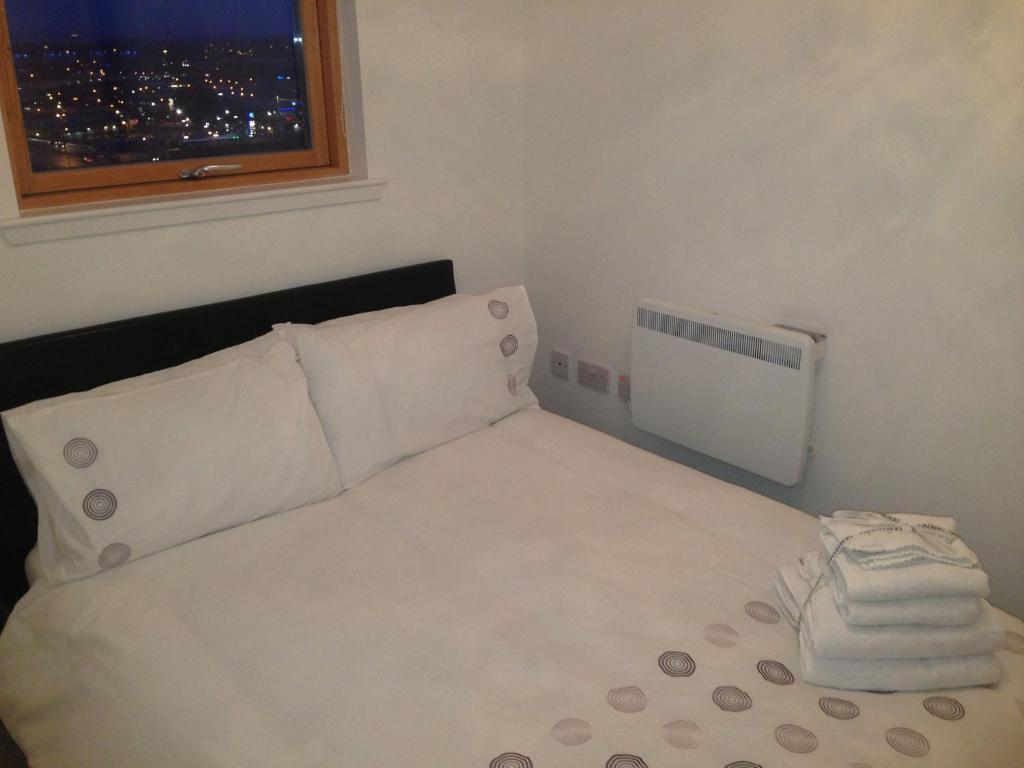 Suite 16 Glasgow Room photo